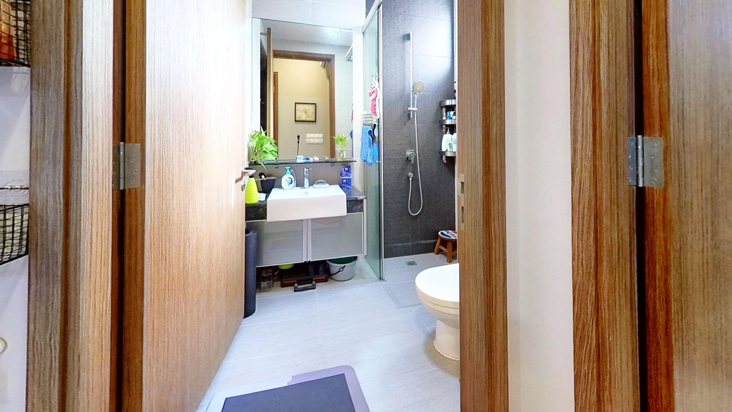 Sandy Eight, Freehold 2-Bedroom in Dakota / Marine Parade, Singapore